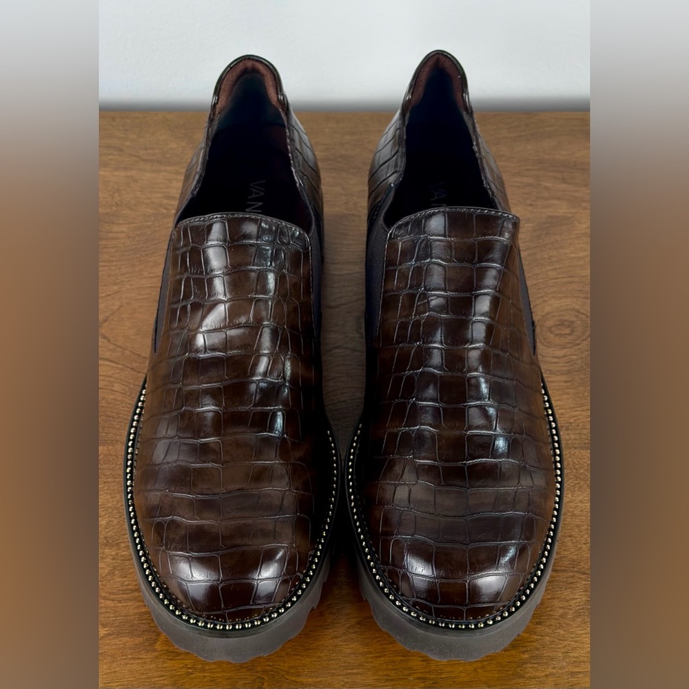 Vaneli Zivana Brown Crocodile Embossed Loafers Shoes Womens 7 Lug Sole New